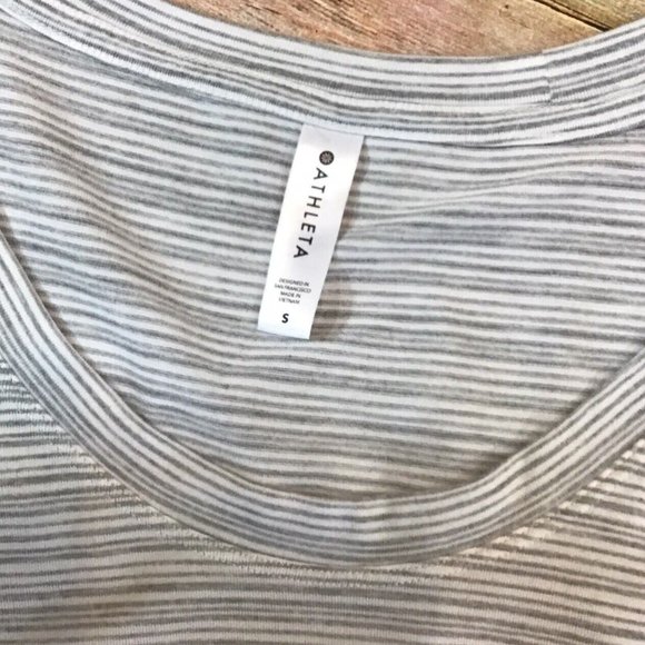 Athleta Size S Cloudlight Stratus Striped Tee Whisper Stripe White Heather Gray - Picture 5 of 5